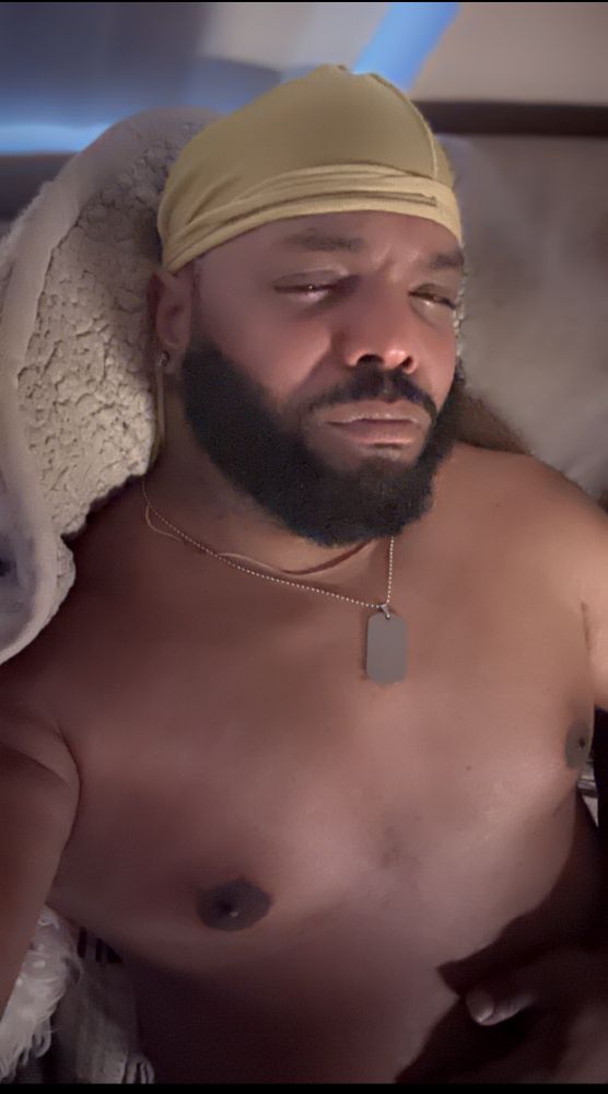 Babe can we please cuddle❤️‍🩹