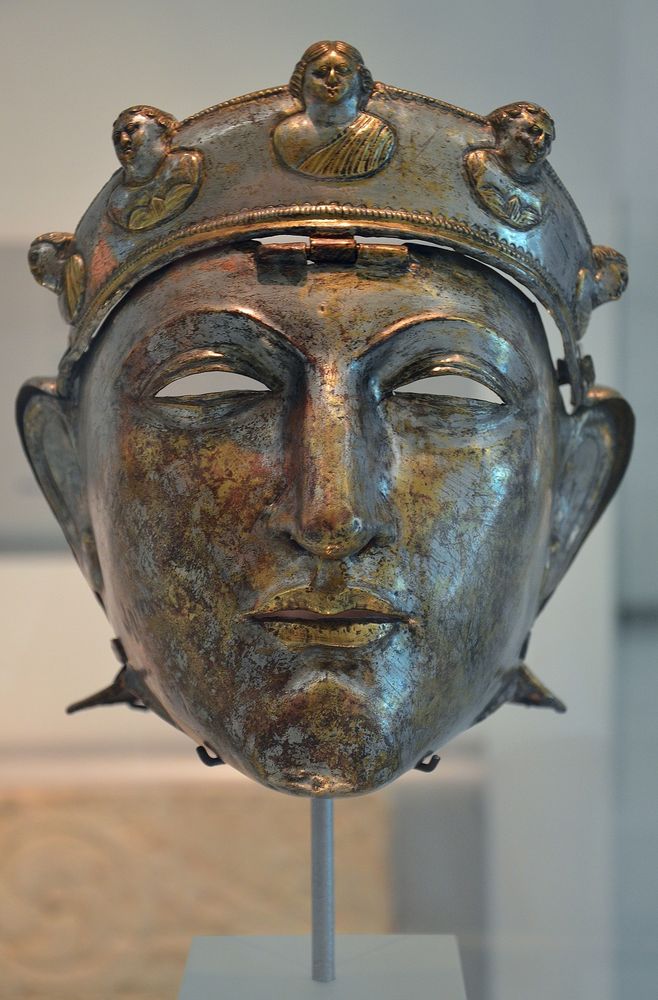 Wiki image of helmet.