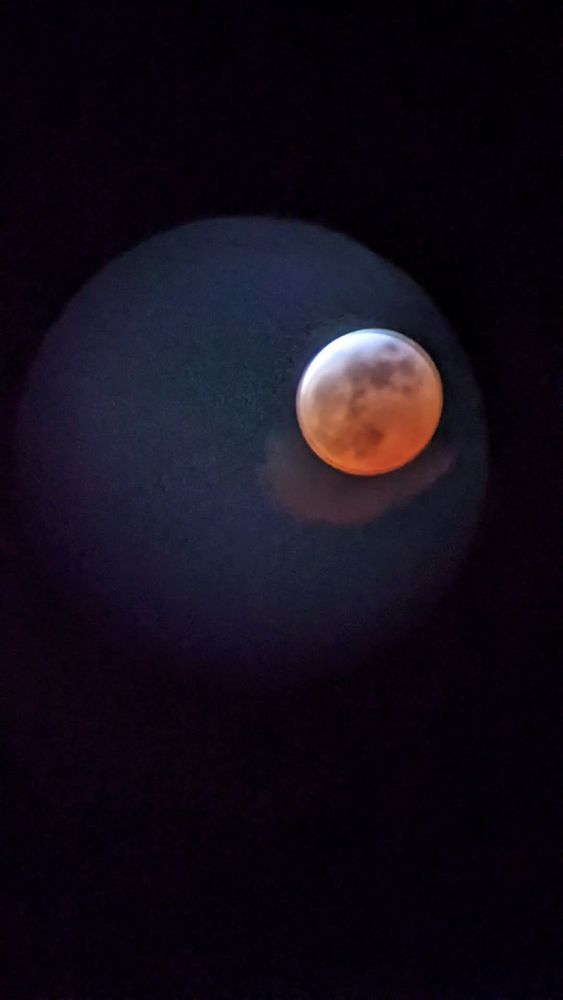 Blood Moon eclipse 13 March 2025 - reddish full moon