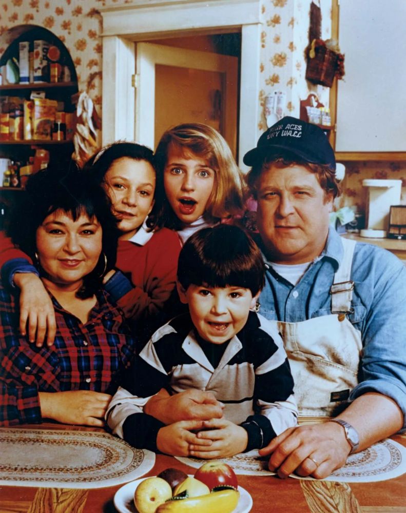 I Missed My Mom. So I Rewatched All Nine Seasons of 'Roseanne.'