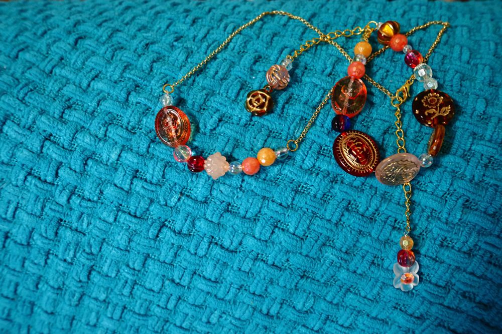 ブレスレットとネックレス