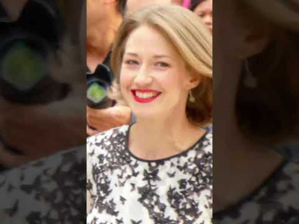 Wisconsin Trained Actress Carrie Coon!