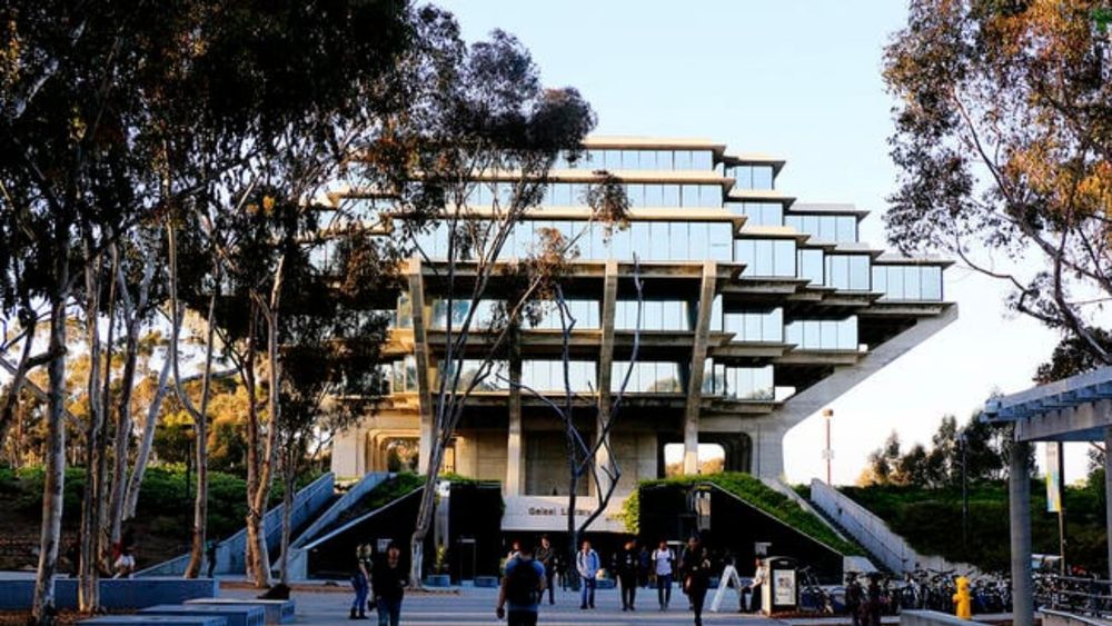 The Geisel Library on Gilman Drive in the campus of the University of California, San Diego.