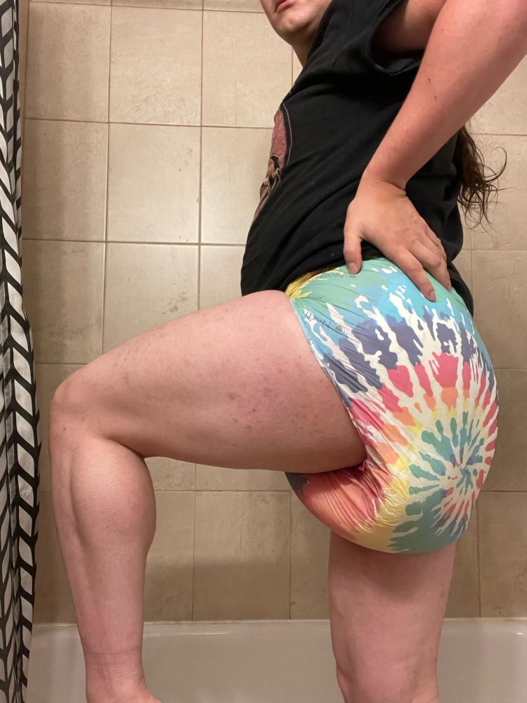 Side view of a Tie-Dye Megamax. Full and bulging with mess.