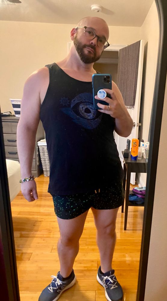 Hoochie daddy shorts mirror selfie