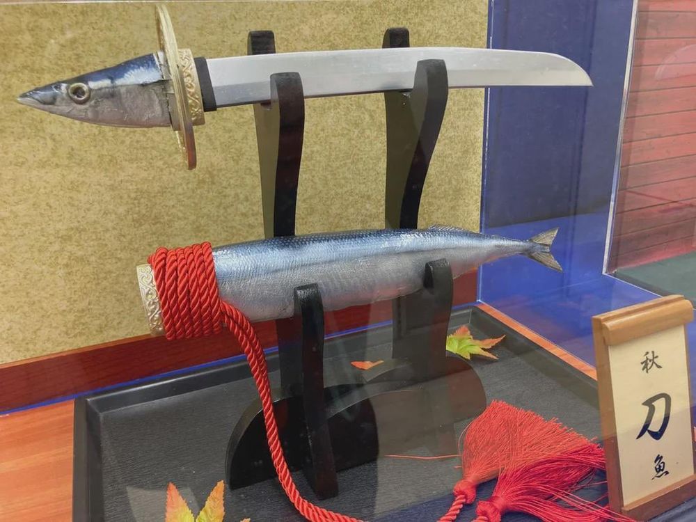 Knife shaped like a fish