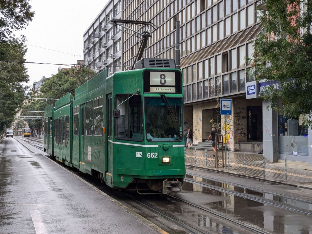 Straßenbahnwagen Nummer 662 auf der Linie 8 in Sofia.