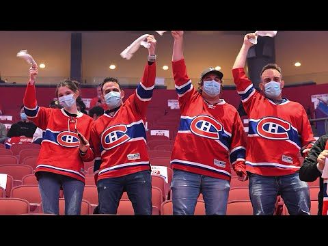 Bell Centre erupts singing O Canada