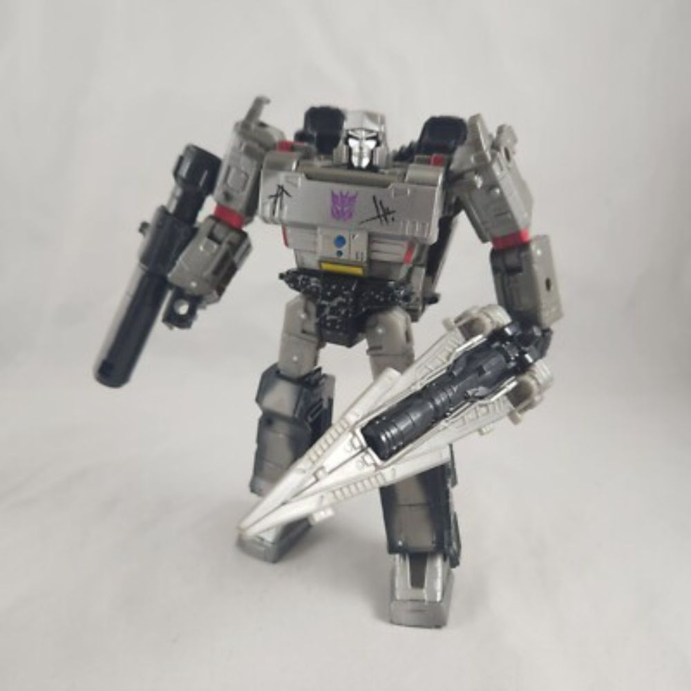 header image - Transformers Siege Netflix Megatron complete Hasbro WFC Generations Voyager | eBay