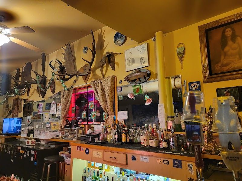 RJ's Lounge