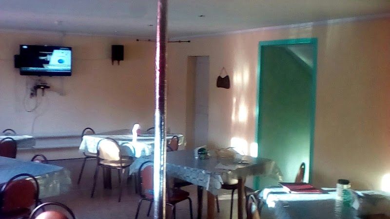 Kafe-Bar, Gostinitsa "U Kol' Kolicha"