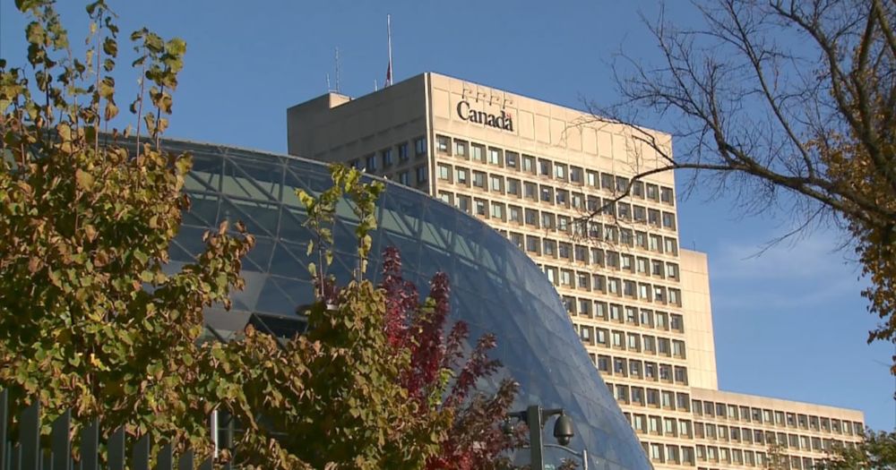 Federal government begins notifying public servants of possible job cuts