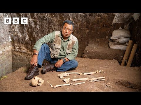 Discovering a NEW species of human - BBC