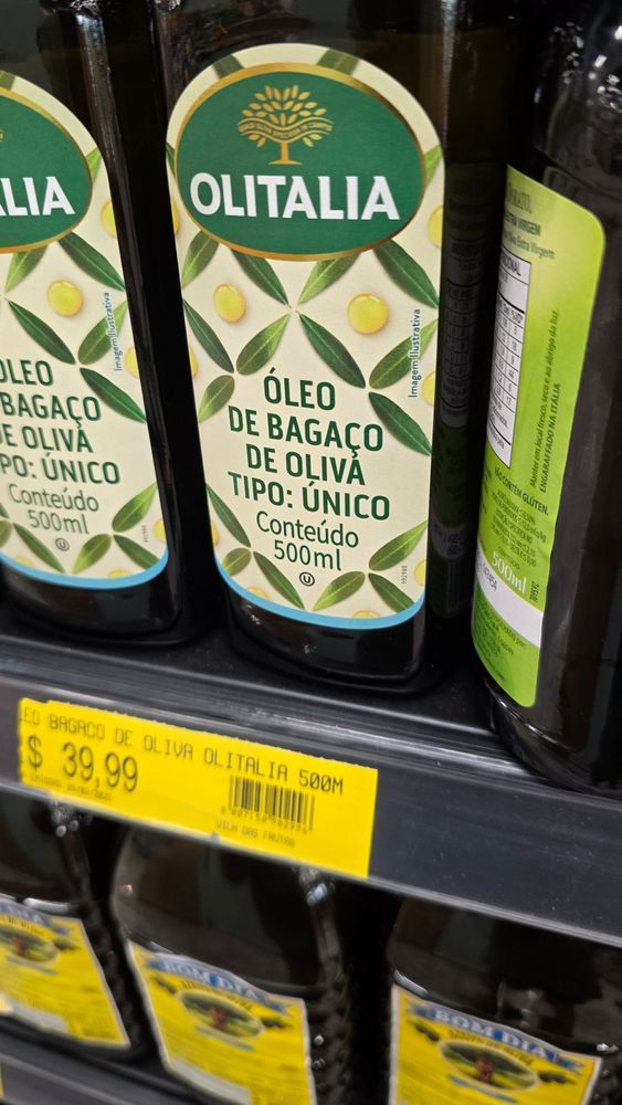 Prateleira de supermercado com garrafas rotuladas como "Olitalia: óleo de bagaço de oliva, tipo: único, conteúdo 500 mL"
R$ 39,99