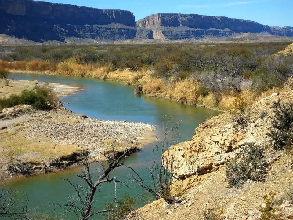 The Rio Grande River and a distant Santa Elena Canyon. Mexico is on the left, Texas is on the right. Big Bend National Park, Texas, 10 Feb 2014. #NationalParks