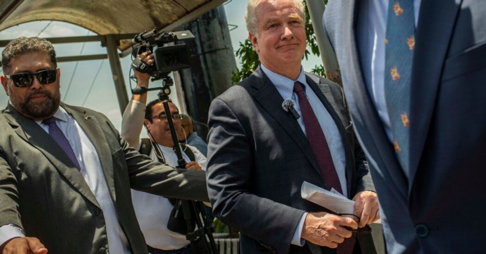Senator Chris Van Hollen Heads to El Salvador to Check on Deported Immigrant