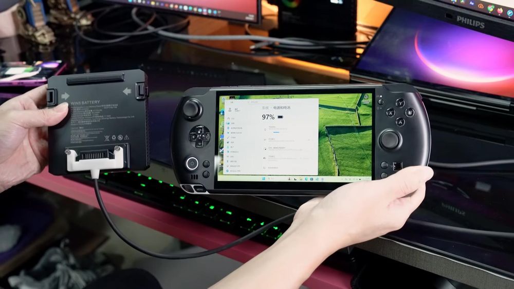 GPD Win 5 Introduces Detachable Battery Design with Extension Cable for Lighter Handheld Gaming