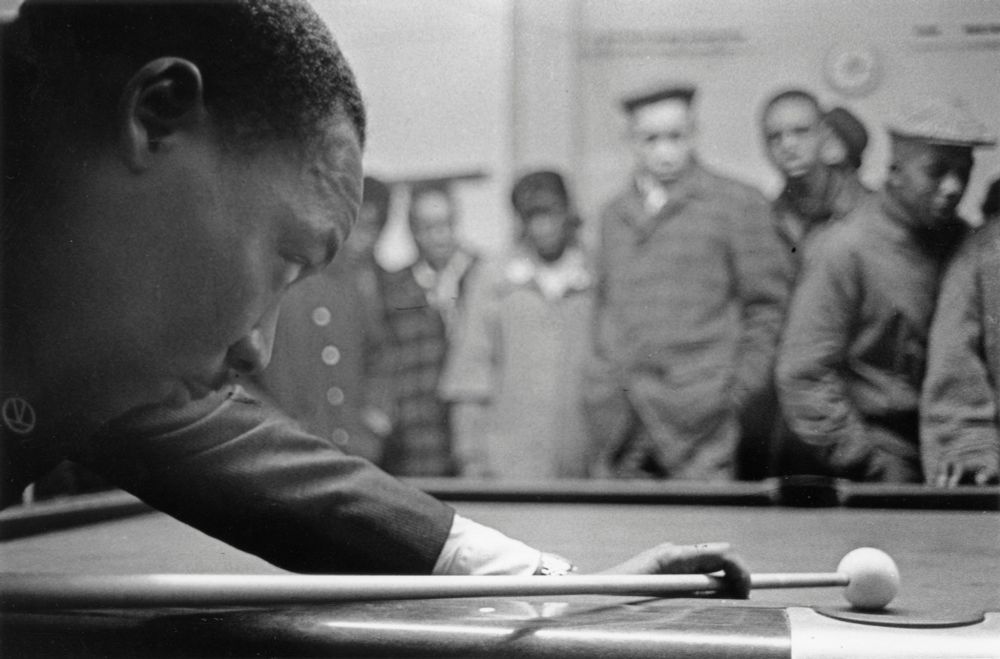 King plays pool in Chicago in 1966. Photograph by Bob Fitch, courtesy of the Bob Fitch Photography Archive, Stanford University Libraries.