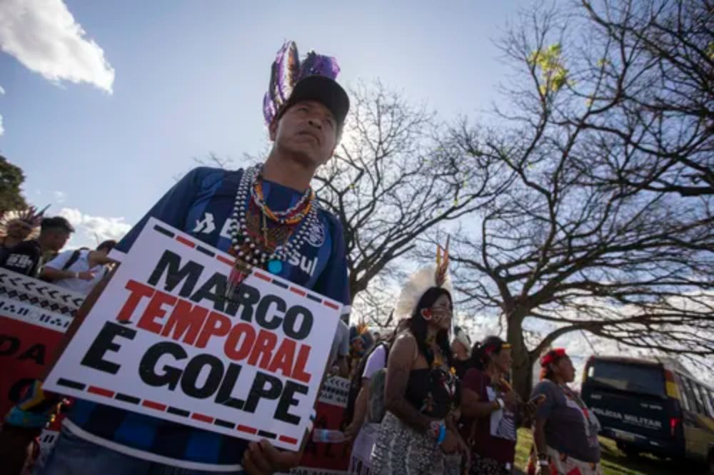 Por que os indígenas estão à frente dos protestos pelo clima e contra as queimadas no Brasil?