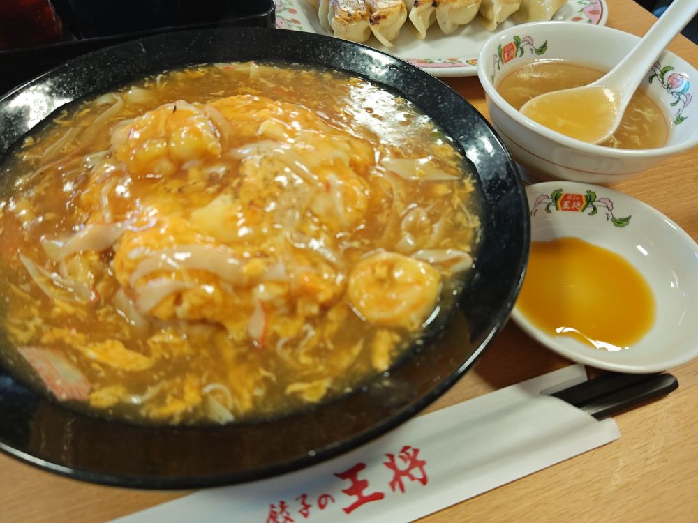 餃子の王将の天津飯です
