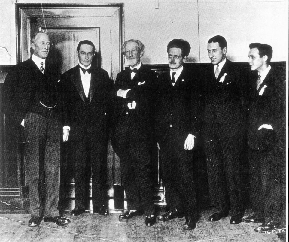 The Duke of Montros , Compton Mackenzie, R.B. Cunningham Grahame, Hugh McDiarmid, James Valentine and John MacCormick at the first public meeting of the National Party of Scotland, St Andrews Halls, 1928