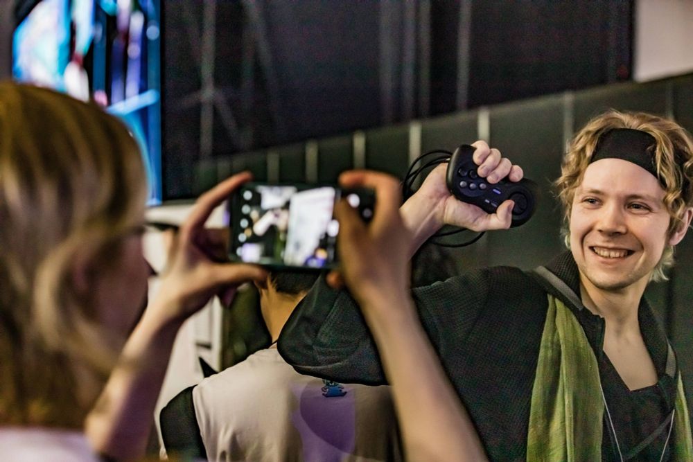 Nettles, with his team, qualifies to the next match in Beat-Tribe Virtua Fighter tournament, in EVO Japan 2025.