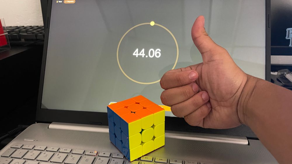 rubiks cube solve @ 44.06 seconds