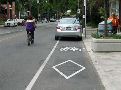 Entitled driver parking in bike lane