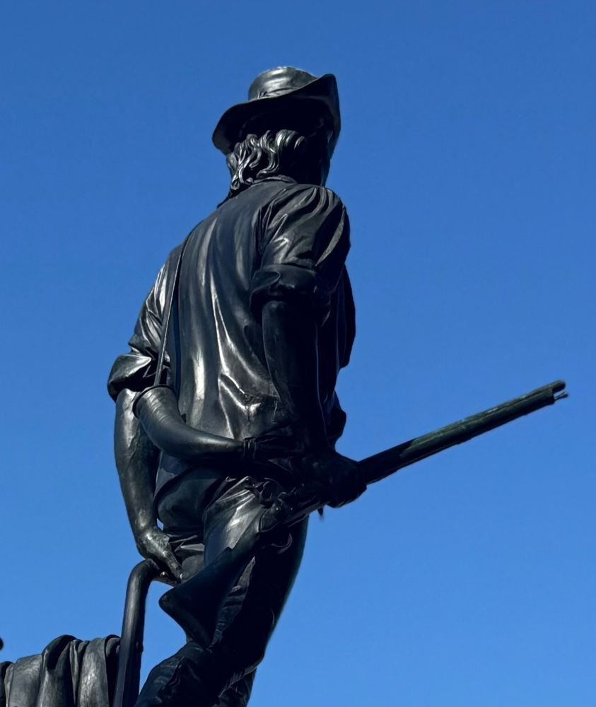 the ass-end of the statue at Northbridge of the shot heard round the world, at Concord 