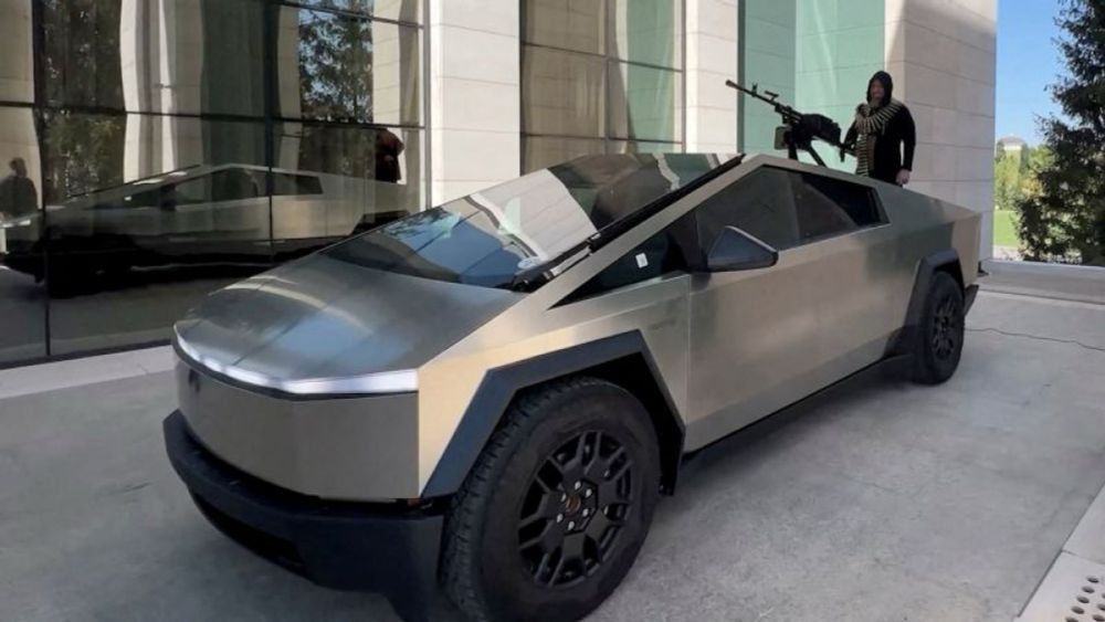 Chechen warlord Kadyrov accuses Elon Musk of ‘remotely disabling’ his Cybertruck | CNN Business