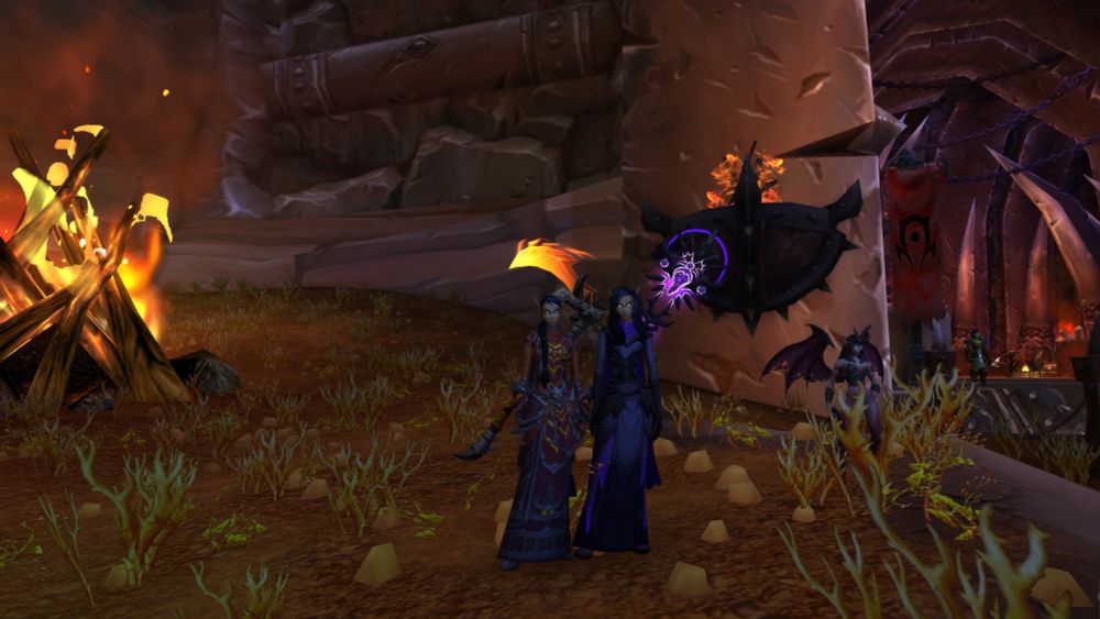 The Dawnsong Twins on Argent Dawn EU! On the left (viewer left) we have Raenore Dawnsong, a Warlock. On the right (viewer right) we have Taeyli Dawnsong, Shadow Priest.