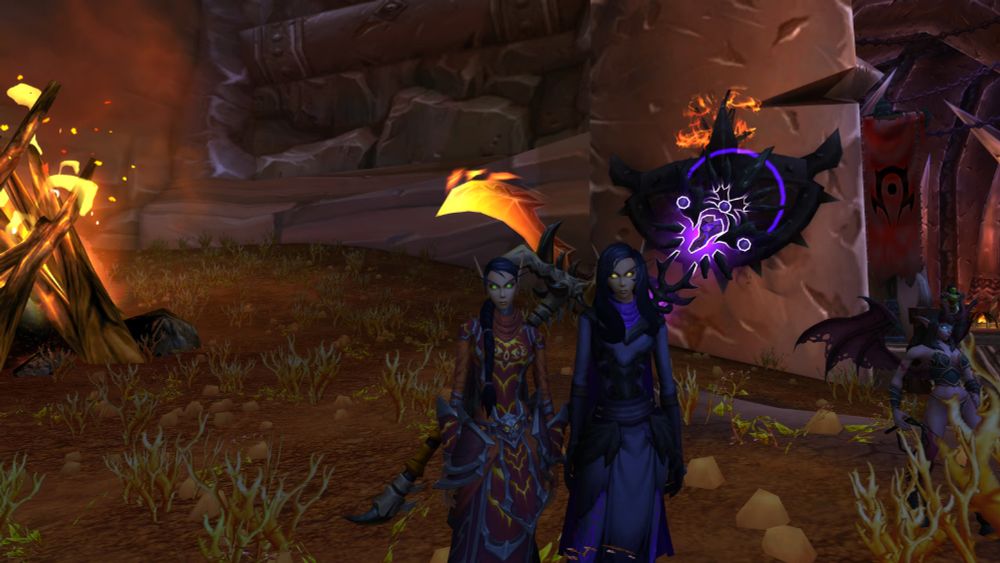 The Dawnsong Twins on Argent Dawn EU! On the left (viewer left) we have Raenore Dawnsong, a Warlock. On the right (viewer right) we have Taeyli Dawnsong, Shadow Priest.