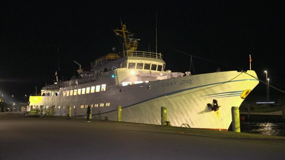 Plötzlich wurde es dunkel und der Motor fiel aus: Havarie auf Helgoland-Fähre mit 250 Passagieren