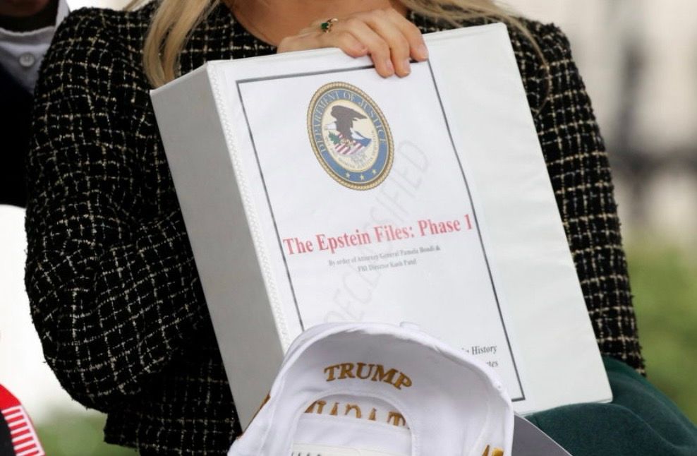 Release the Epstein files. White House. Pedophile’s behind bars. 