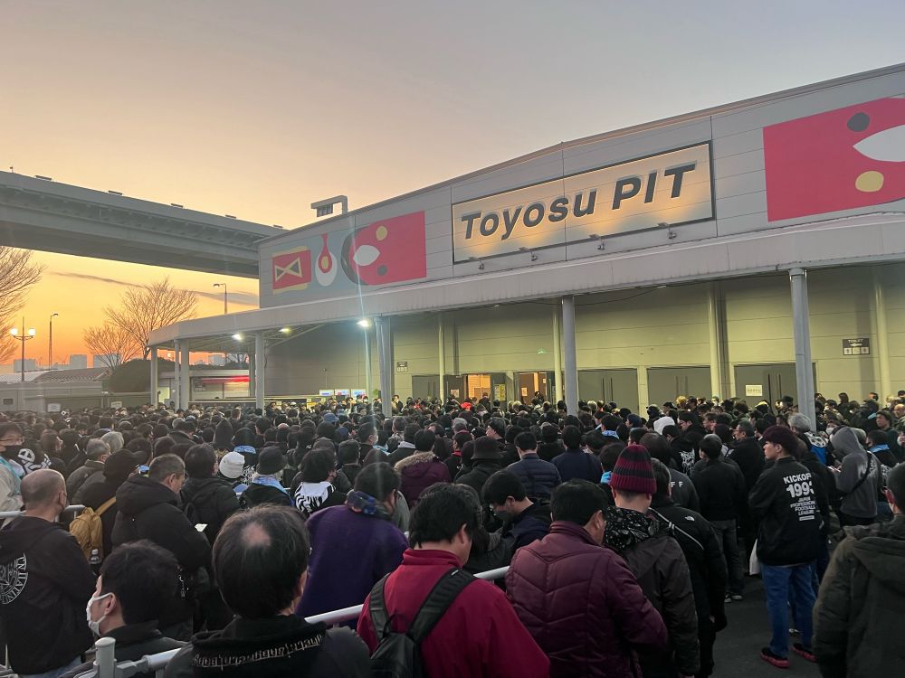 父兄？それともメイト？客層よめん。