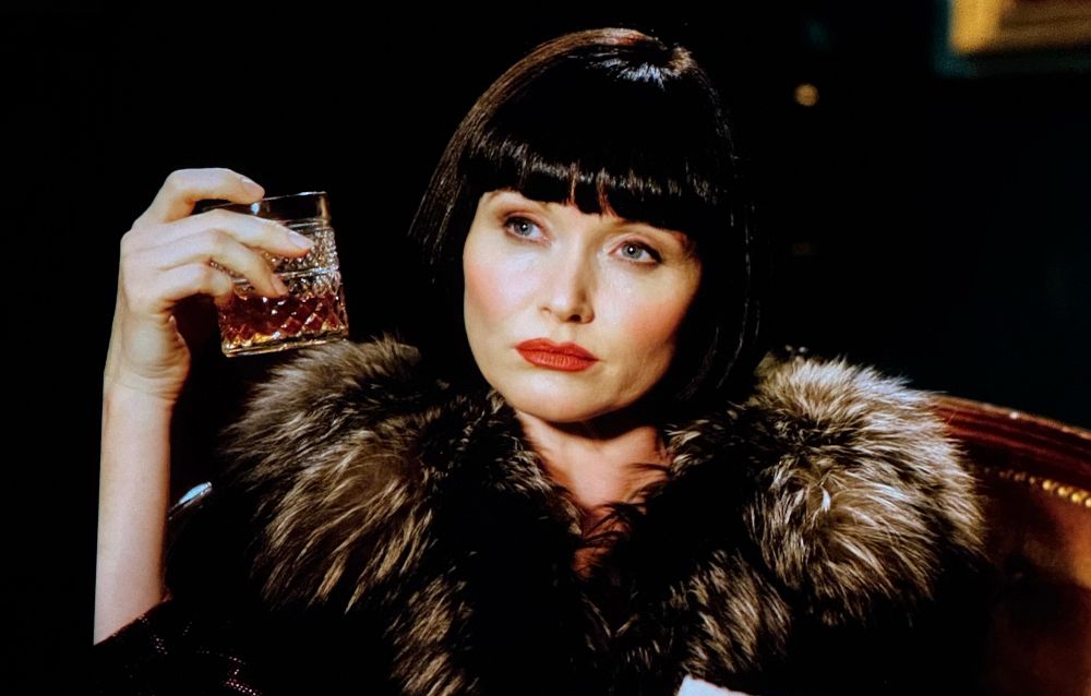 Phryne needs a drink