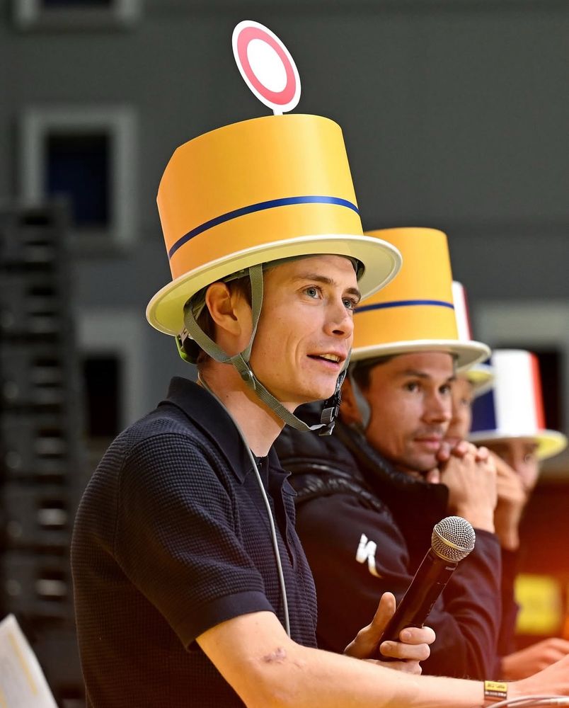 Jonas Vingegaard and Primoz Roglic