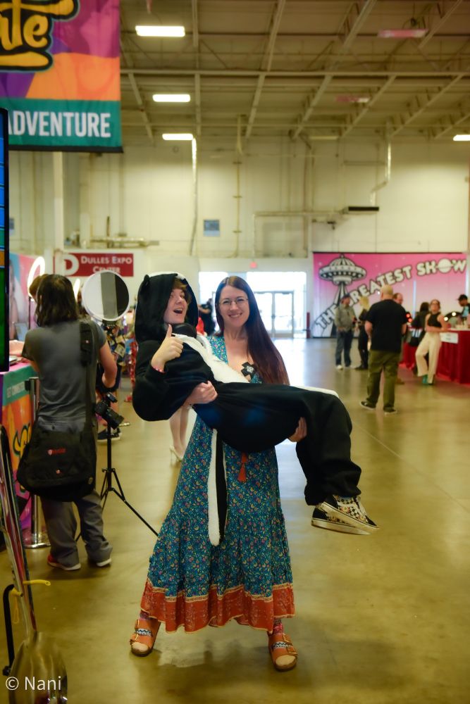 Nami & I at Exxxotica DC 2024, photo by Nani Clicks link above