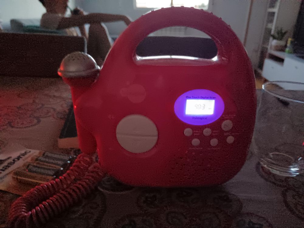 Aparato de radio infantil 