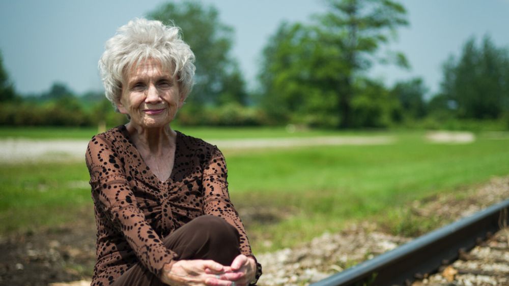 Alice Munro, Nobel Laureate and Master of the Short Story, Dies at 92