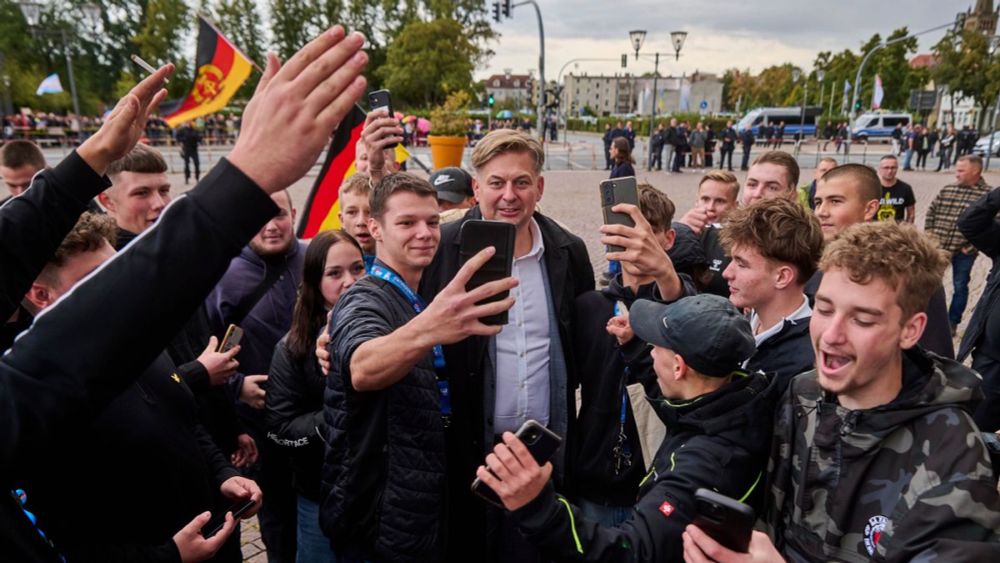 (S+) AfD-Wahlerfolge bei Landtagswahlen: Was der Rechtsruck der Jungwähler mit der Nazizeit zu tun hat