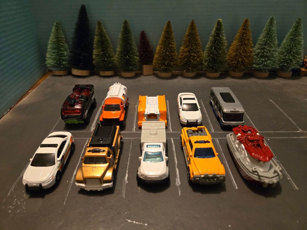 MBX Rescue IV 5 Pack.
1. White Ford Interceptor.
2. Gold Highway Fire Engine.
3. White Ford F-150 Animal Control Truck.
4. Orange MBX Rescue 4x4.
5. Gray & Red Bay Brigade.
MBX Airport III 5 Pack.
1. Airport Swift Shuttle.
2. White Ford Interceptor.
3. Orange Runaway Wrangler.
4. Orange & White Petrol Pumper.
5. Black Hardnoze (Airport Fire Engine).