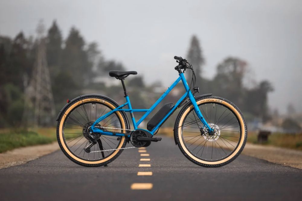 Marin's New Larkspur E Gets Lights, Fenders, and a Bosch Motor