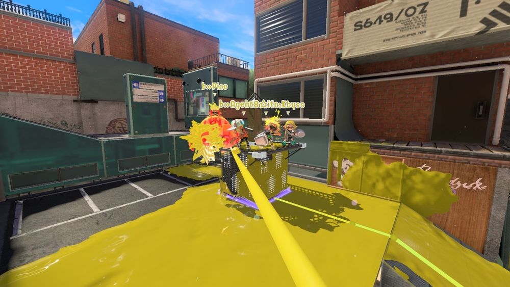 A further shot of the whole team on the tower. Pine furiously tries to kill the camera with the crab tank. Did you not see last time???!?! Guys STOP TRYING TO BREAK MY CAMERA ITS EXPENSIVE PLEASE-