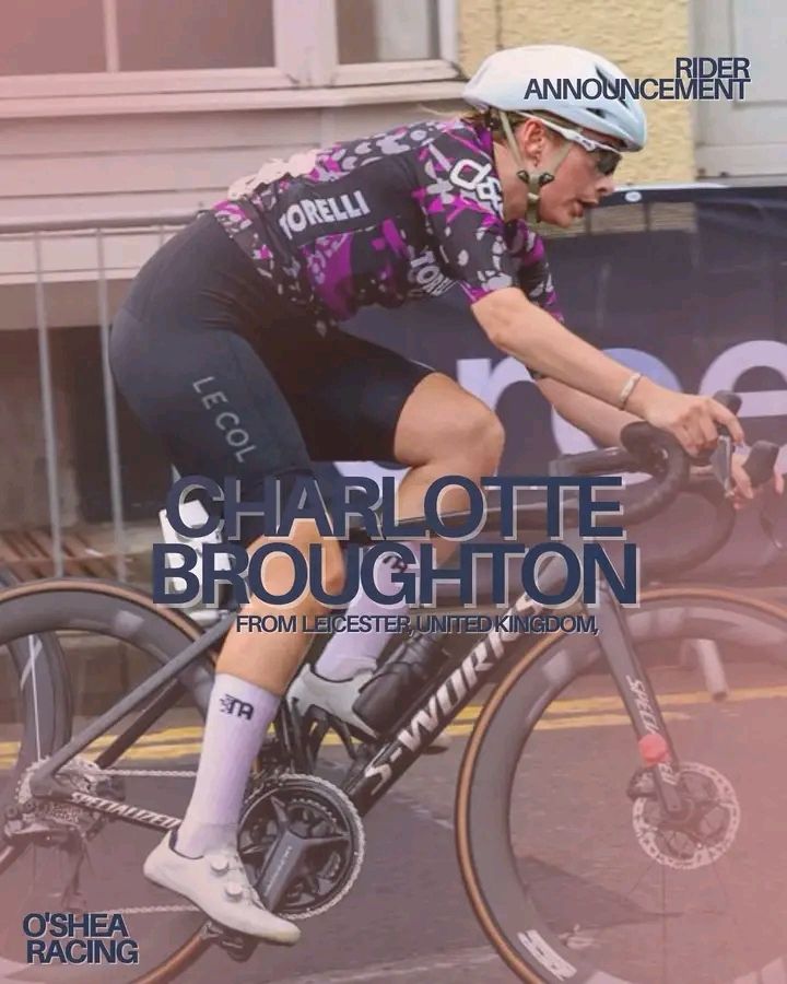 L'image publiée par CJ O'SHEA pour annoncer la signature (ou le retour) de Charlotte Broughton Kulset. On y voit une photo de Charlotte en course, en tenue Torelli, et plusieurs textes :
- en haut à droite, RIDER
ANNOUNCEMENT 
- au centre, CHARLOTTE
BROUGHTON 
FROM LEICESTER, UNITED KINGDOM,
- en bas à droite, O'SHEA
RACING