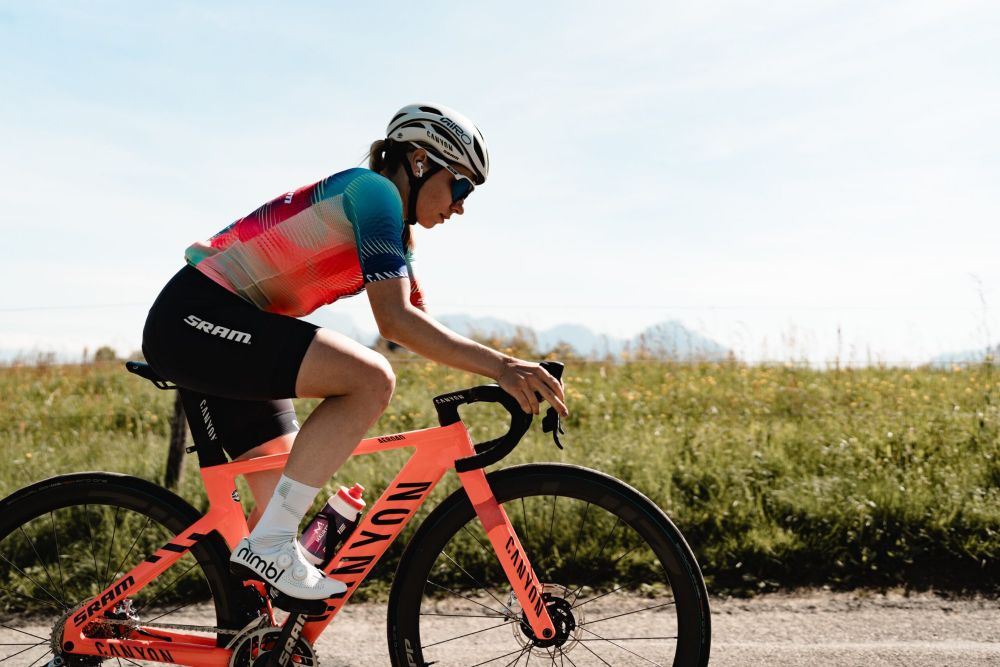 NASTYA MOVES UP TO THE WORLD TOUR TEAM - WMNCYCLING