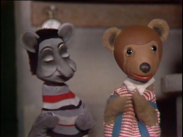 Pezi Bär, eine Figur des OEF mit seinem Homie