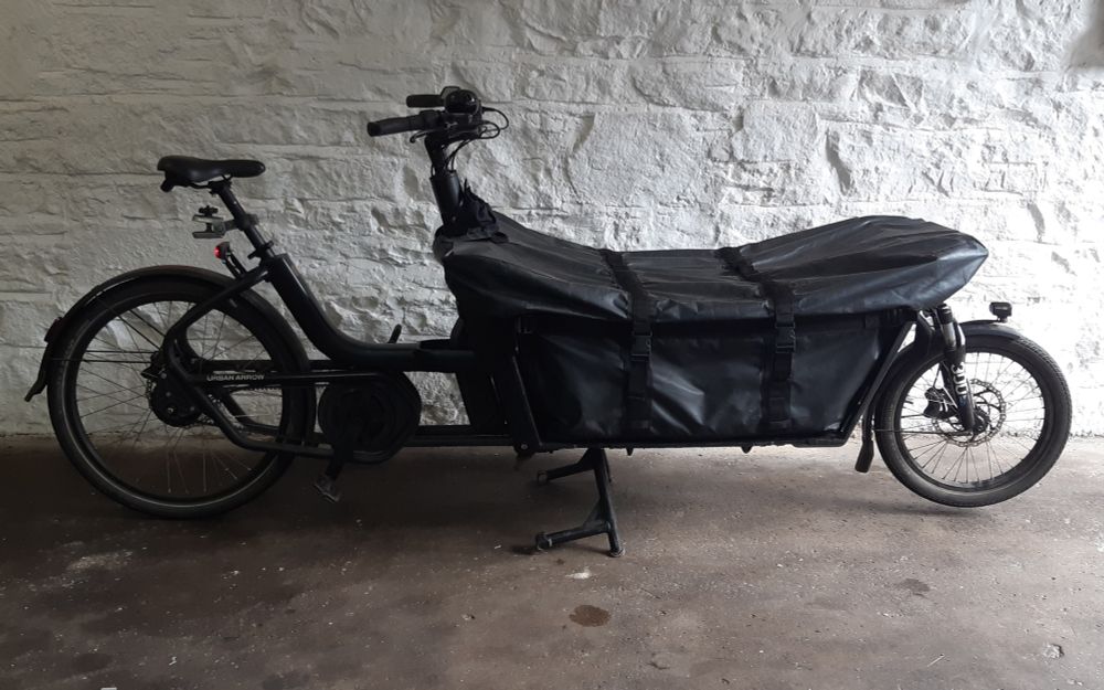 Urban Arrow Flatbed with TopLoader deck and removable bag.