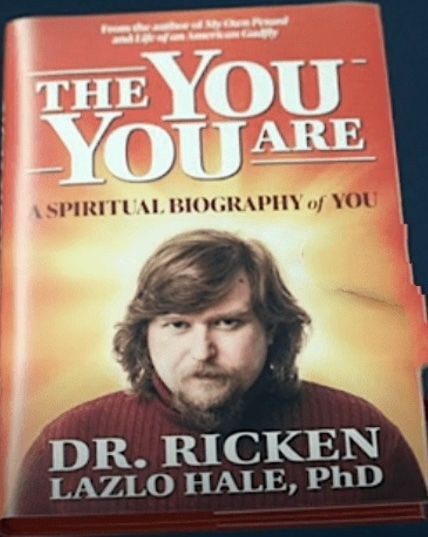 Capa do livro "The You You Are", da série de ficção científica Severance