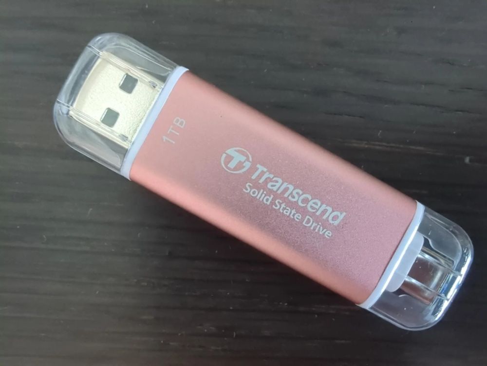 One terabyte USB key